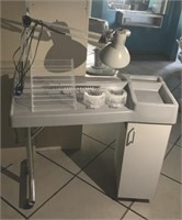 Portable nail station