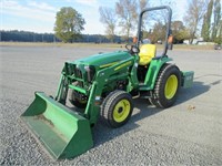 2018 John Deere 3025E 4x4 Tractor Loader
