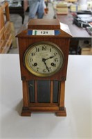 Wood Mantle Pendulum Clock w/ Keys.