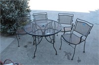 Metal Outdoor Patio Table & Four Chairs.