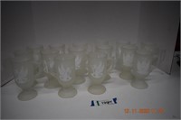15 Collectible 1980 & 1981 Noel Frosted Mugs
