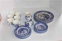 17 Pieces of Blue Willow English Ironstone Table