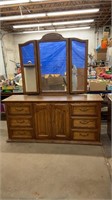 Large 6 drawer dresser. 68x17x31 inches