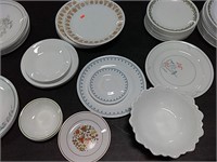 COLLECTION OF VARIOUS CORELLE DISHES