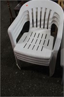 4 OUTDOOR STACKABLE PLASTIC CHAIRS