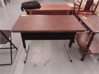 Adjustable desk