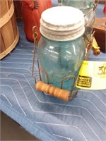 Ball #4 Jar with wire carrier