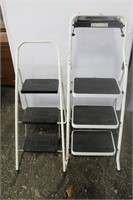 2 COLLAPSABLE STEP LADDERS