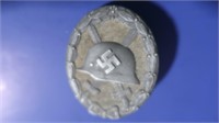 World War II German Pin w/Helmet/Swastika