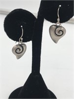 Pair of sterling silver earrings           (700)