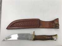 Vintage Browning outdoor knife with brass guard an