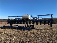 Kinze 2600 Corn planter