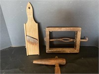 Vintage wooden pieces