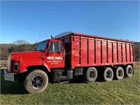 1981 International 2674  Truck