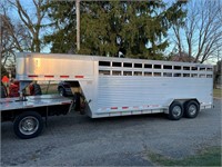 2001 Featherlite cattle trailer