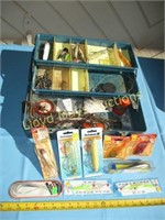 Vintage Tackle Box w/ Lures & Tackle