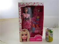 Barbie avec accessoires Neuf
