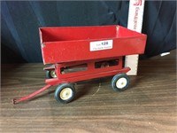 Vintage Ertl Metal Toy Farm Gravity Wagon