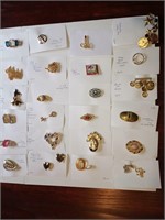 24 vintage pins and brooches