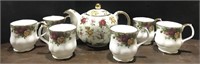 ROYAL ALBERT OLD COUNTRY ROSES CUPS TEAPOT
