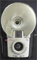 VINTAGE BROWNIE STARFLASH CAMERA