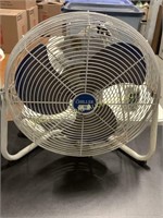"The Chiller" electric patio fan