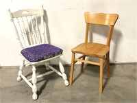 Pair of solid straight back side chairs