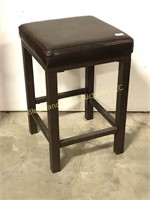 Square padded metal stool