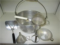 Lot (6) Vintage Aluminum Cookware