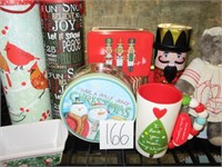 Lot (9) Christmas Decoration Items