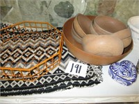 Lot of Placemats, Bowls, Boxes, Ect