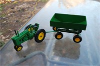 Toys/diecast/tractor
