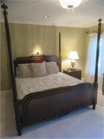 NICE CARVED KING SIZE FOUR POSTER BED