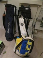 (2) GOLF BAGS WITH (2) CLUBS, CHILD'S LIFE