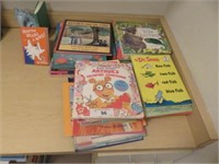 SELECTION OF CHILDRENS BOOKS