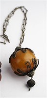 NECKLACE WITH LARGE BUTTERSCOTCH AMBER BEAD