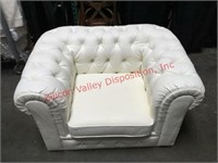 Chesterfield Accent Chair