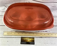 Rubbermaid container