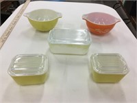 Five miscellaneous Pyrex pieces