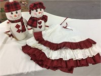 Mr. and Mrs. snowman with tree dress