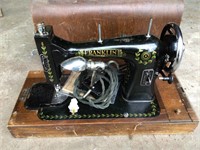 ANTIQUE FRANKLIN SEWING MACHINE IN WOOD CASE