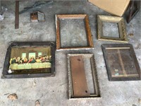 GROUPING OF ANTIQUE PICTURE FRAMES