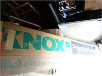 Knox Projector Screen in orig. box