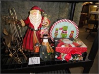 Lot (5) Christmas Decoration Items