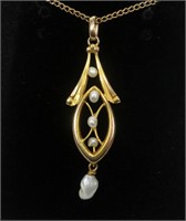 10K Yellow gold pearl lavalier necklace with