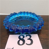 VINTAGE GLASS ASHTRAY 7IN