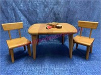 Strombeck wooden doll furniture table & chairs