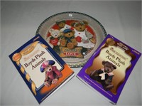 Boyds Baers tin tray & (2) Collector's Guides