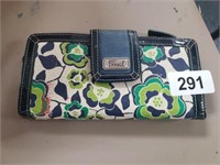 FOSSIL WALLET USED