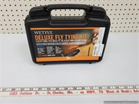 689 NEW DELUXE FLY TYING KIT